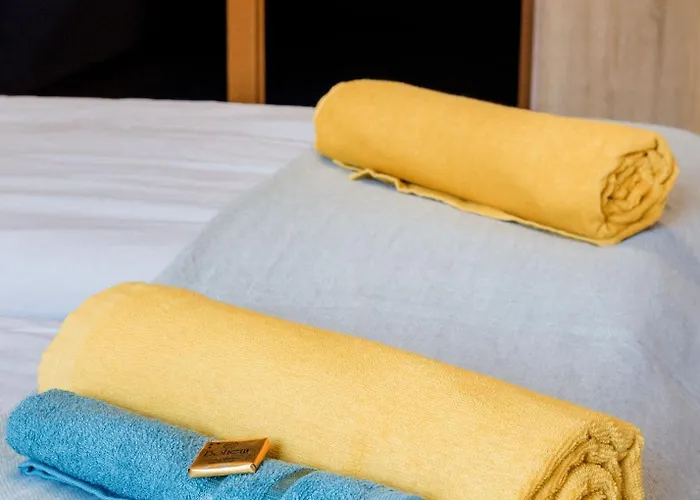 Tuscany Garden-free Parking-balcony-ac- Elevator Apartment