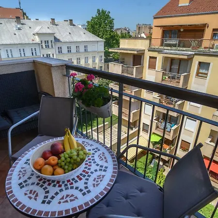 Tuscany Garden-free Parking-balcony-ac- Elevator بودابست
