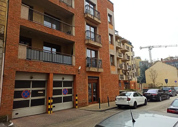 Lägenhet Tuscany Garden-free Parking-balcony-ac- Elevator
