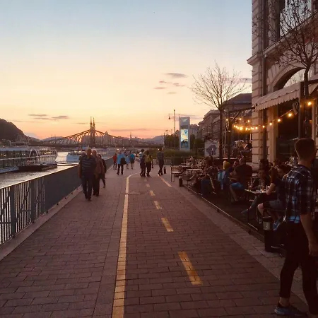 Tuscany Garden-free Parking-balcony-ac- Elevator Βουδαπέστη